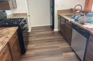 2104 Strand St, Galveston, TX 77550 - Photo 8