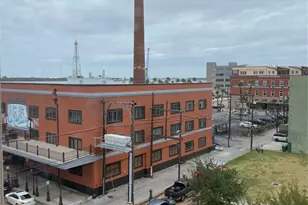 2104 Strand St, Galveston, TX 77550 - Photo 4