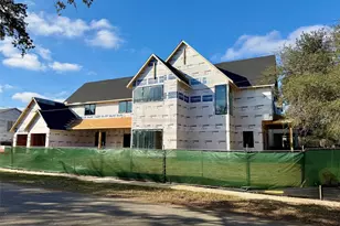 1002 E 6th 1/2 St, Houston, TX 77009 - Photo 14