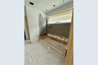 1002 E 6th 1/2 Street, Houston, TX 77009 - Photo 20