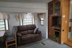 414 Avenue E, Highlands, TX 77562 - Photo 20