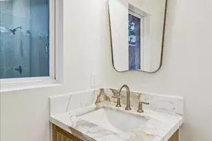 10043 Briarwild Ln, Houston, TX 77080 - Photo 12