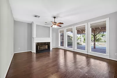 120 Crescent Bay Drive, League City, TX 77573 - Photo 14