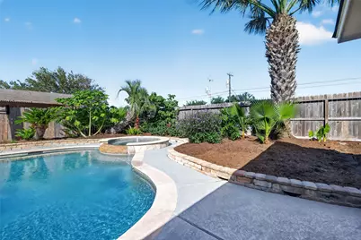120 Crescent Bay Drive, League City, TX 77573 - Photo 40