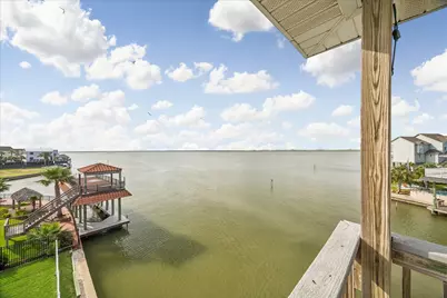 426 Sunset Circle, Tiki Island, TX 77554 - Photo 38
