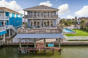 426 Sunset Cir, Tiki Island, TX 77554 - Photo 6