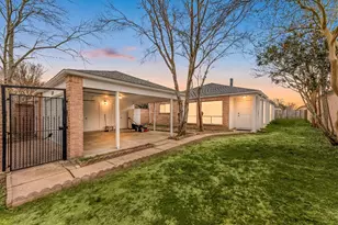 9315 Beringwood Dr, Houston, TX 77083 - Photo 2