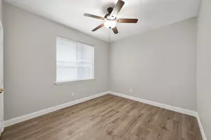 4414 Casey Cir, Sugar Land, TX 77479 - Photo 12