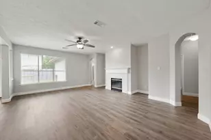 4414 Casey Cir, Sugar Land, TX 77479 - Photo 6