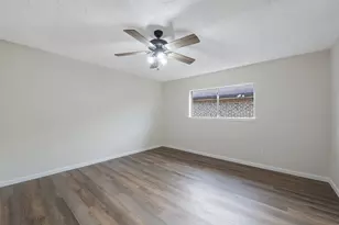 2792 Forest Point Dr, League City, TX 77573 - Photo 20