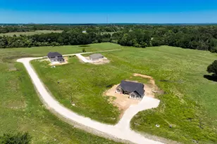 879 Pineview Circle, Jewett, TX 75846 - Photo 22