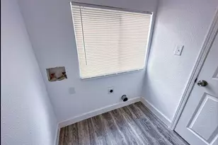 2555 Pierce St, Beaumont, TX 77703 - Photo 16