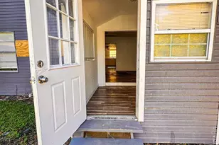 2555 Pierce St, Beaumont, TX 77703 - Photo 2