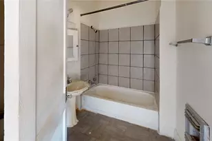 134 N Milby St, Houston, TX 77003 - Photo 6