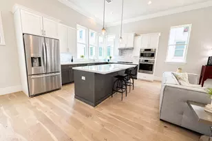 819 Bringhurst St, Houston, TX 77020 - Photo 6
