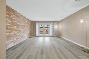 14435 Misty Meadow Ln, Houston, TX 77079 - Photo 8