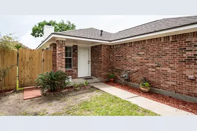 4705 Meadowood Drive, Baytown, TX 77521 - Photo 2