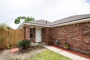 4705 Meadowood Dr, Baytown, TX 77521 - Photo 2