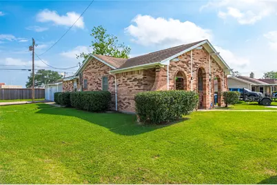 6918 Woodrow Street, Texas City, TX 77591 - Photo 2