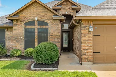 111 Goldfinch Ct, Richwood, TX 77531 - Photo 4