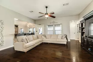 111 Gold Finch Ct, Richwood, TX 77531 - Photo 8