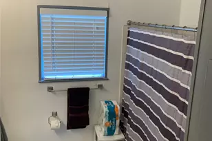 1546 Lombardy St, Houston, TX 77023 - Photo 14