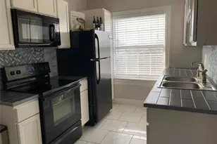 1546 Lombardy St, Houston, TX 77023 - Photo 6