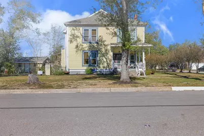 1017 Water Street, Navasota, TX 77868 - Photo 2