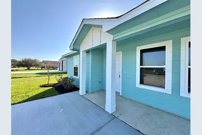 288 Buckskin Dr, Palacios, TX 77465 - Photo 2