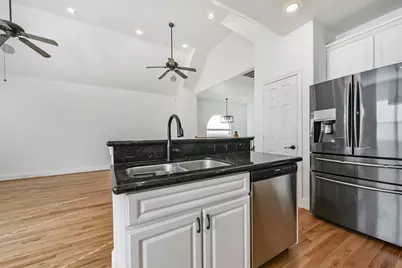 340 Cage Street, Houston, TX 77020 - Photo 16