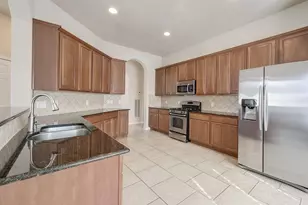 22 Powers Bend Wy, The Woodlands, TX 77382 - Photo 10