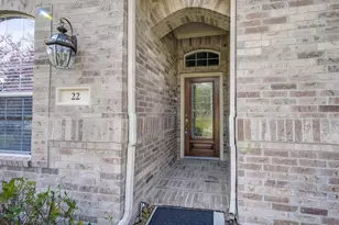 22 Powers Bend Wy, The Woodlands, TX 77382 - Photo 2