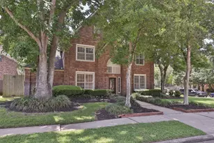 2015 Pecan Trail Dr, Richmond, TX 77406 - Photo 4