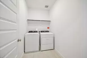 4113 Fig Grv St, Houston, TX 77080 - Photo 14