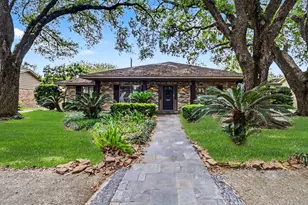 5251 Birdwood Rd, Houston, TX 77096 - Photo 2