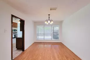 2030 Creek Valley Ln, Sugar Land, TX 77478 - Photo 18