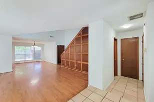 2030 Creek Valley Ln, Sugar Land, TX 77478 - Photo 14