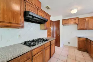 2030 Creek Valley Ln, Sugar Land, TX 77478 - Photo 22