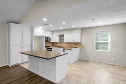 5618 Willowbend Boulevard, Houston, TX 77096 - Photo 12