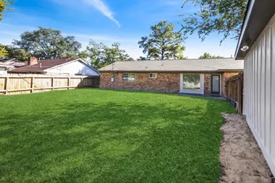 5618 Willowbend Boulevard, Houston, TX 77096 - Photo 24