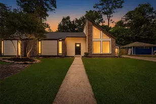 1907 Tangle Lake Dr, Houston, TX 77339 - Photo 2