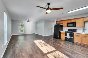 326 S Bell Dr, Texas City, TX 77591 - Photo 6
