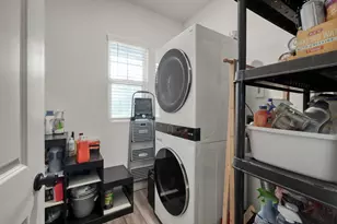 13419 Harrow Park Ln, Houston, TX 77049 - Photo 10