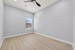 1128 E 24th St, Houston, TX 77009 - Photo 16