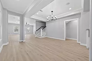 1128 E 24th St, Houston, TX 77009 - Photo 2