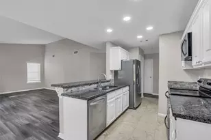 8 Still Glen Ct, Spring, TX 77381 - Photo 10