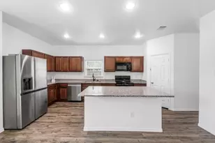 9850 Hunter Springs, Conroe, TX 77306 - Photo 10