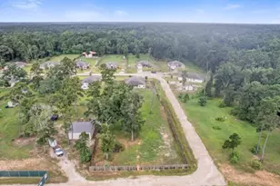 9850 Hunter Springs, Conroe, TX 77306 - Photo 32