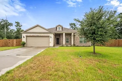 9850 Hunter Springs, Conroe, TX 77306 - Photo 2