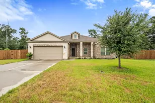 9850 Hunter Springs, Conroe, TX 77306 - Photo 2